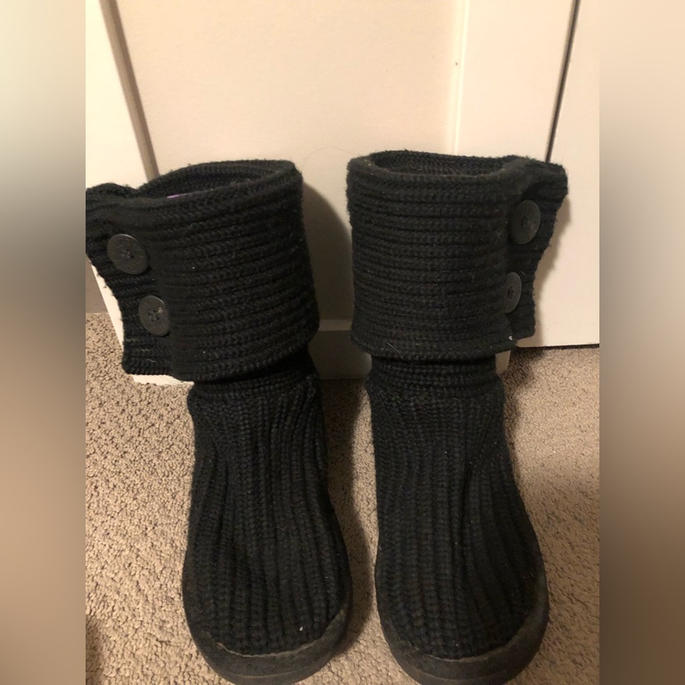 Ugg knit boots in black
